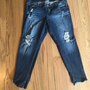 Distressed boyfriend jeans